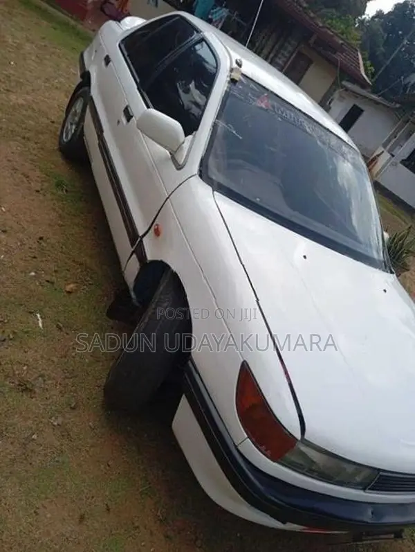 Mitsubishi Lancer 1990