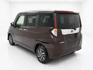Toyota Roomy Custom G 2025