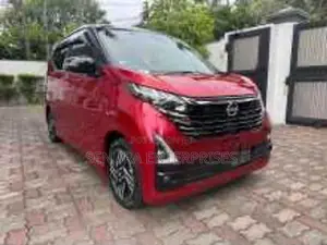 Nissan Roox B44A Fender Lh
