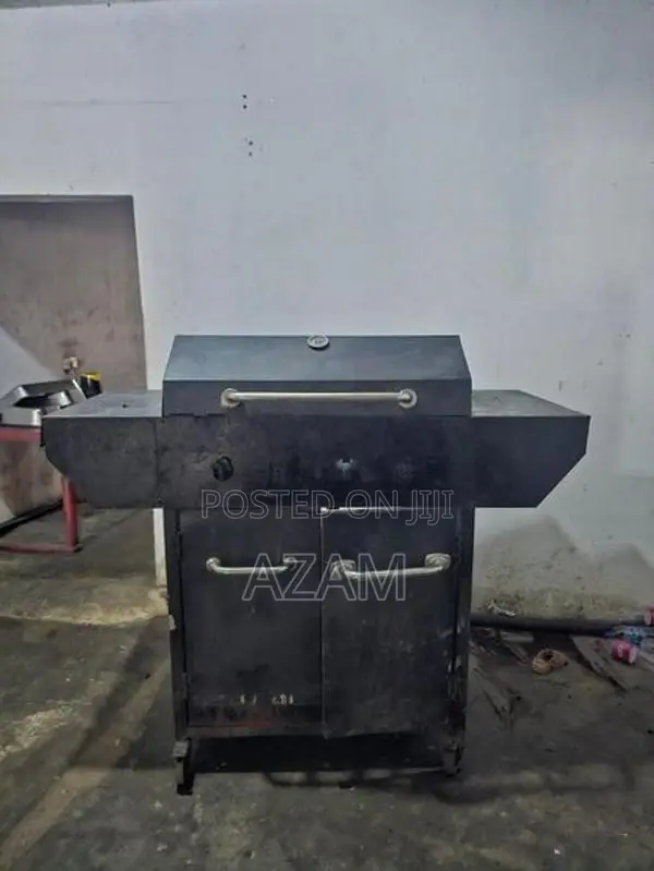 Gas bbq grill