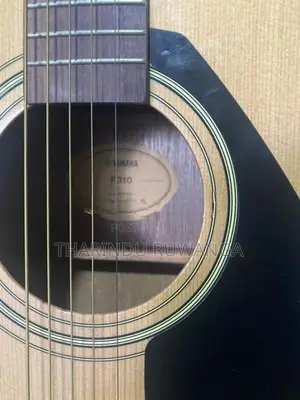 Yamaha F310 Acoustic Guitar