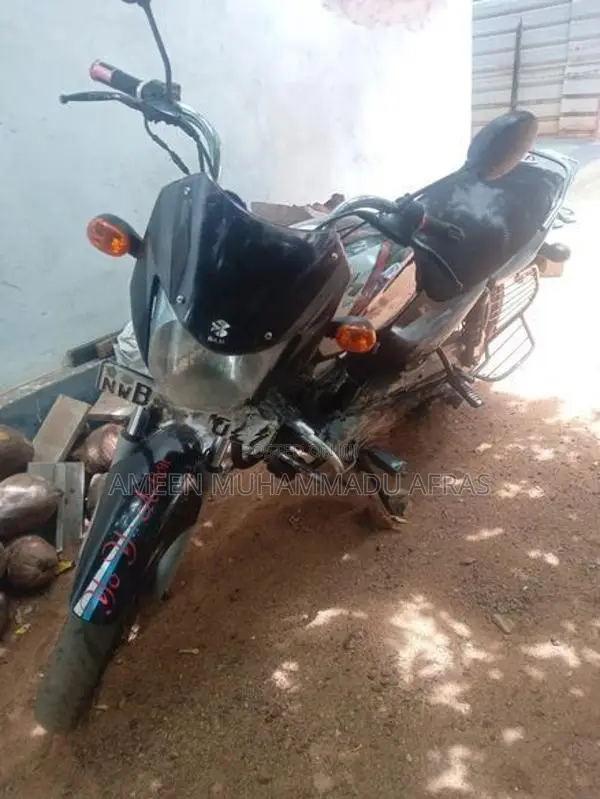 Bajaj CT100 2014