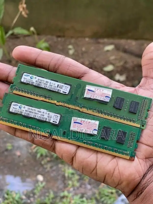 DDR 3 2GB x2 Sticks