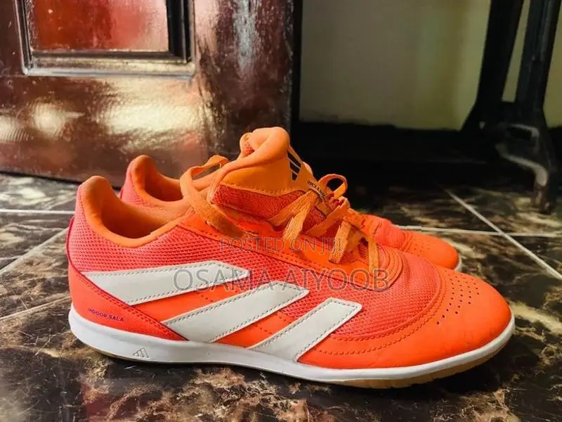 Futsal shoe
