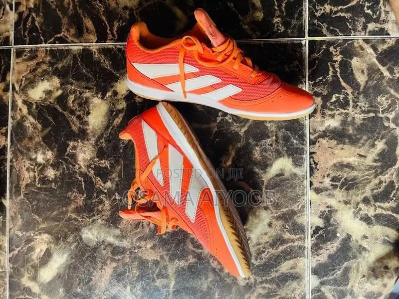 Futsal shoe