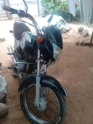 Bajaj CT100 2014
