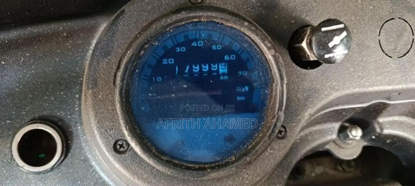 Bajaj RE 2016