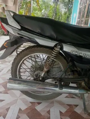Bajaj CT100 2005