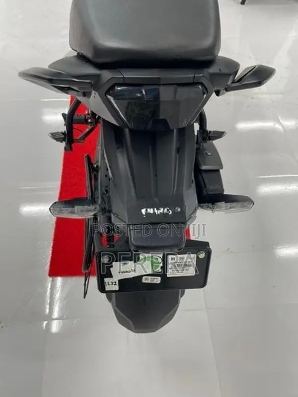 Hero Hunk 160R 2026