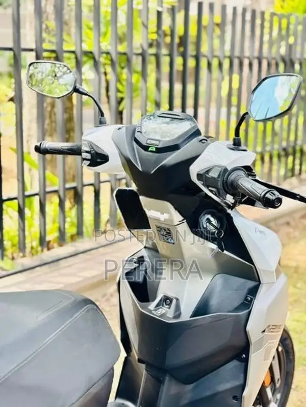 Hero XOOM 125R 2026