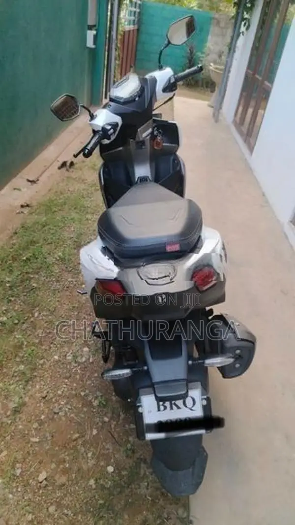 Hero XOOM 125R ZOOM 125 2026