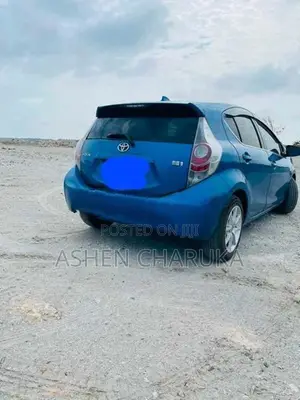 Toyota Aqua 2013