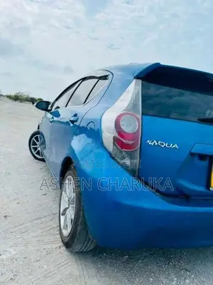 Toyota Aqua 2013