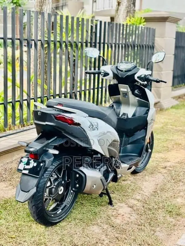 Hero XOOM 125R 2026