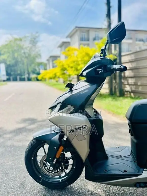 Hero XOOM 125R 2026