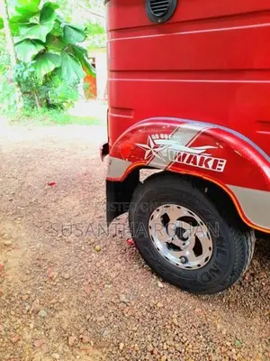 Bajaj RE 2005