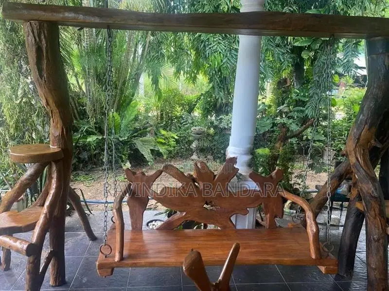 Root Furnitures
