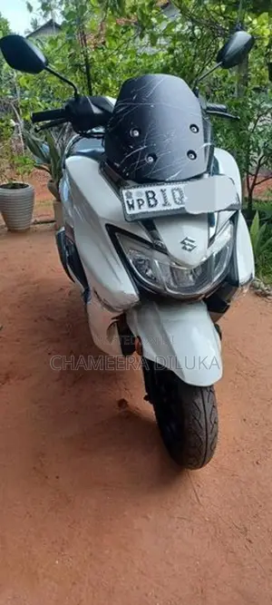 Suzuki Burgman 125 2020