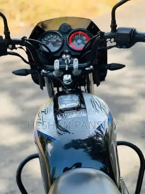 Bajaj CT100 2025