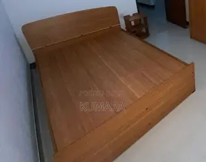 Bed 75”* 48”