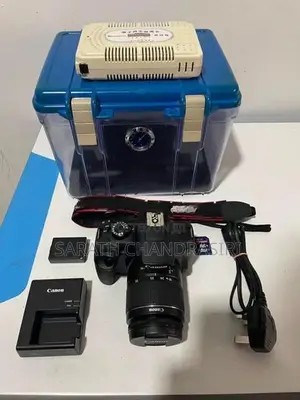 Canon 1300D Camera
