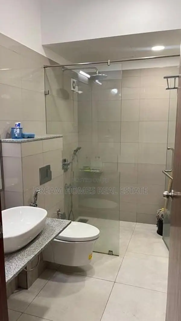 22nd Floor Luxury Apartment for Rent – Rajagiriya