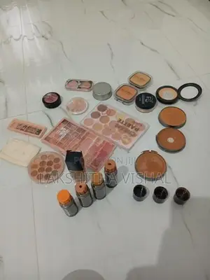 Make up Items with Box