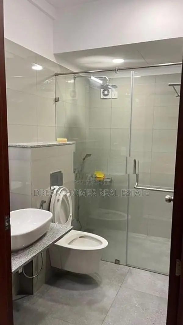 22nd Floor Luxury Apartment for Rent – Rajagiriya