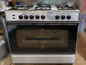 6 Burners with Gas Oven