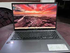 ASUS VivoBook 15