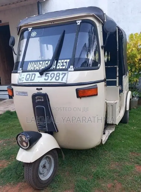 Bajaj RE 2005