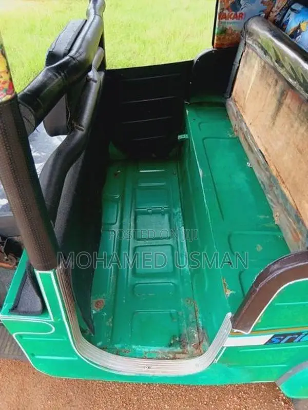 Bajaj RE 2008