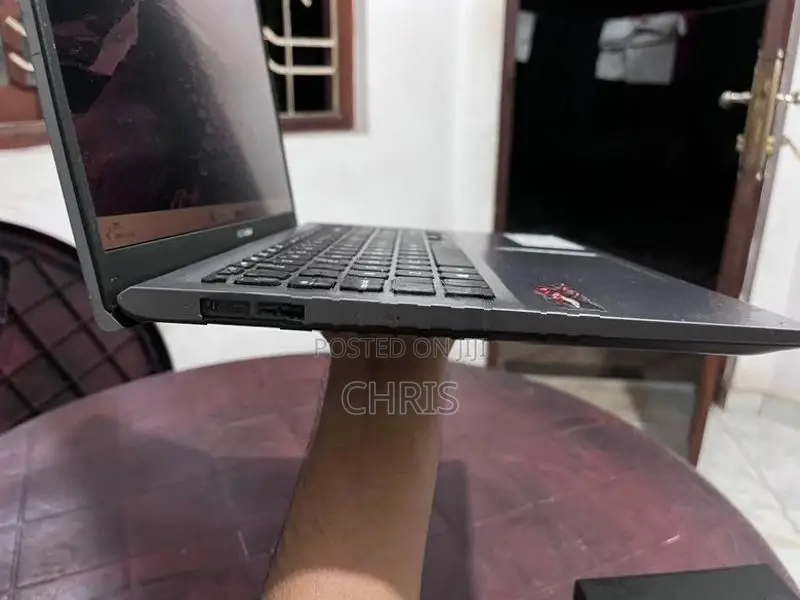 ASUS VivoBook 15