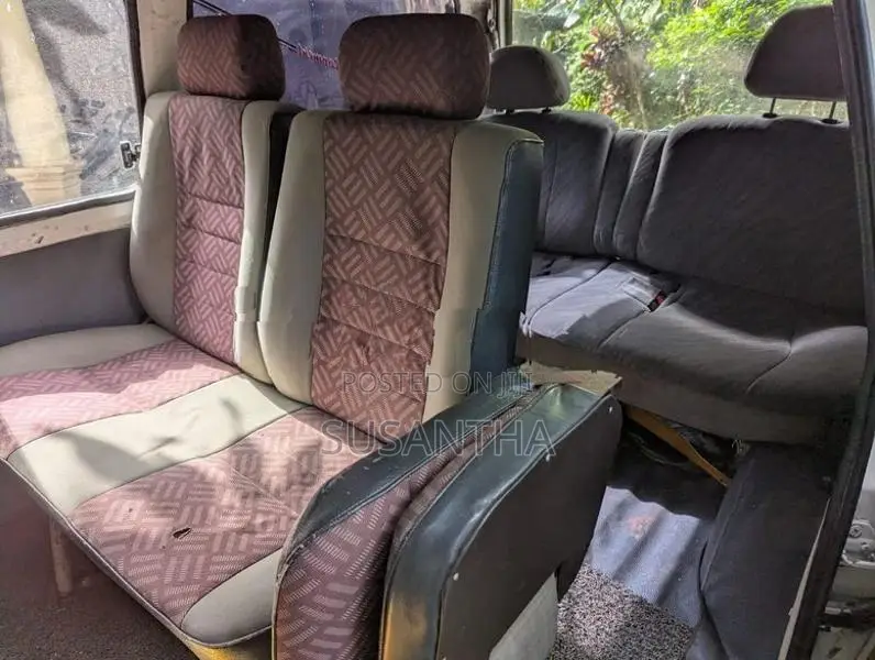 Nissan Vanette 1984