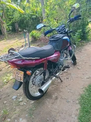 Bajaj Caliber 2004