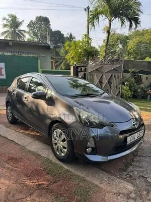 Toyota Aqua G garde 2013