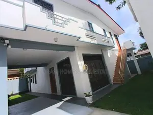 Spacious Luxury Home for Rent – Waththegedara Junction