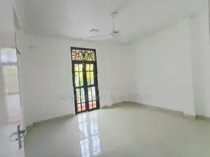 Spacious Luxury Home for Rent – Waththegedara Junction