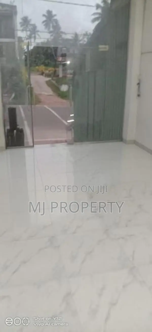 ( GC-1124) Valuable Commercial Shop Space Rent in Homagama