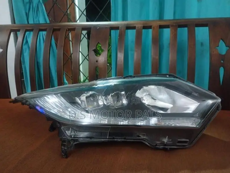 Vezel Head Light Right Side
