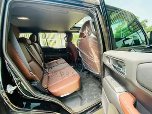 Toyota Land Cruiser Prado 2025