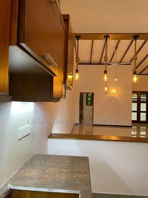10 Perch Brand New Single Storey House for sale in Athurugiriya