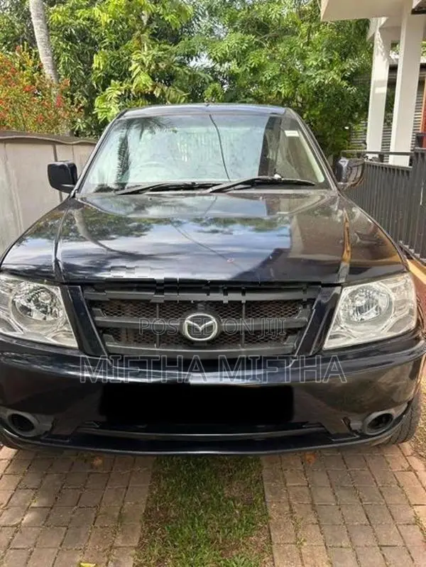Tata Xenon 2011