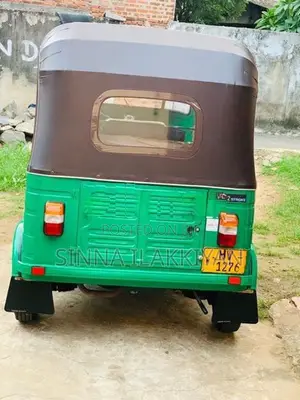 Bajaj RE 2004