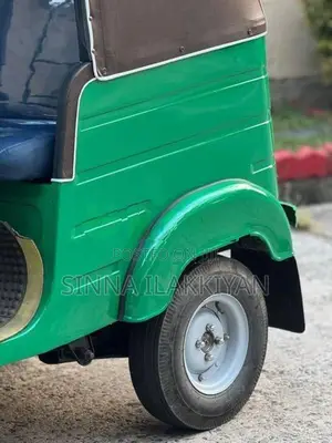 Bajaj RE 2004