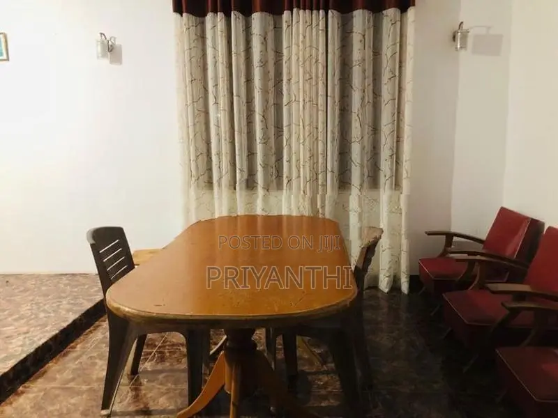 Room Rent for Girls Kandy