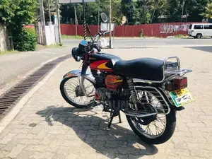 Bajaj Boxer Champion 4S 2000