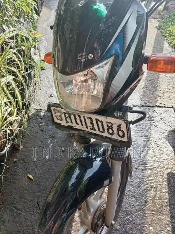 Bajaj CT100 2019