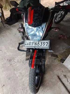 Mahindra Centuro 2015