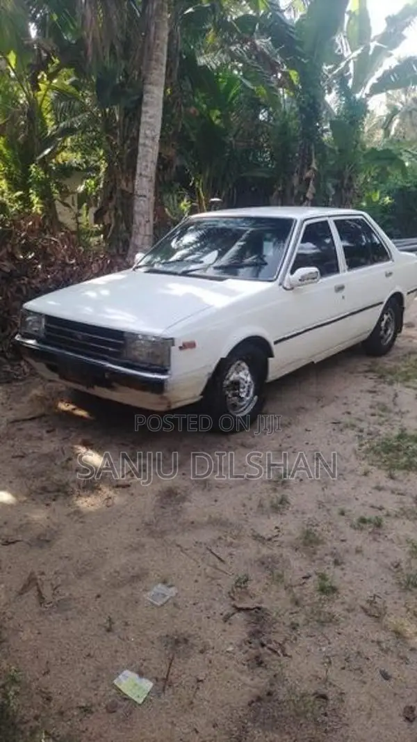 Nissan Sunny B11 1984